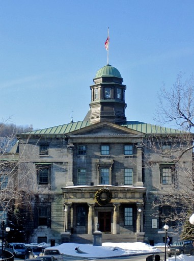 Mcgill_University_(Arts_Buildings,_closeup)