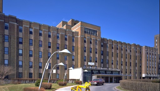 Jewish General Hospital (photo: WikiMedia Commons)